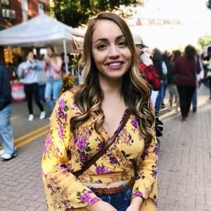 Meet your Posher, Alyssa